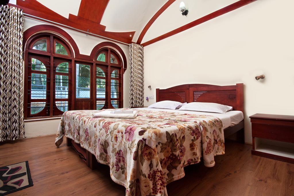 Aqua Castle Houseboat - By Aqua Jumbo Houseboats Hotel Alappuzha Exterior foto