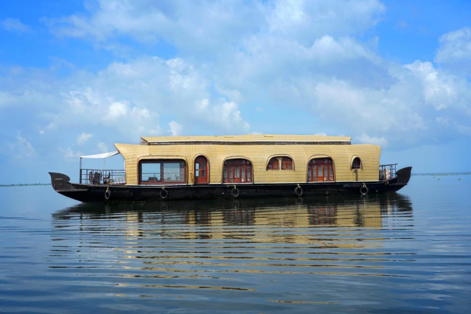Aqua Castle Houseboat - By Aqua Jumbo Houseboats Hotel Alappuzha Exterior foto