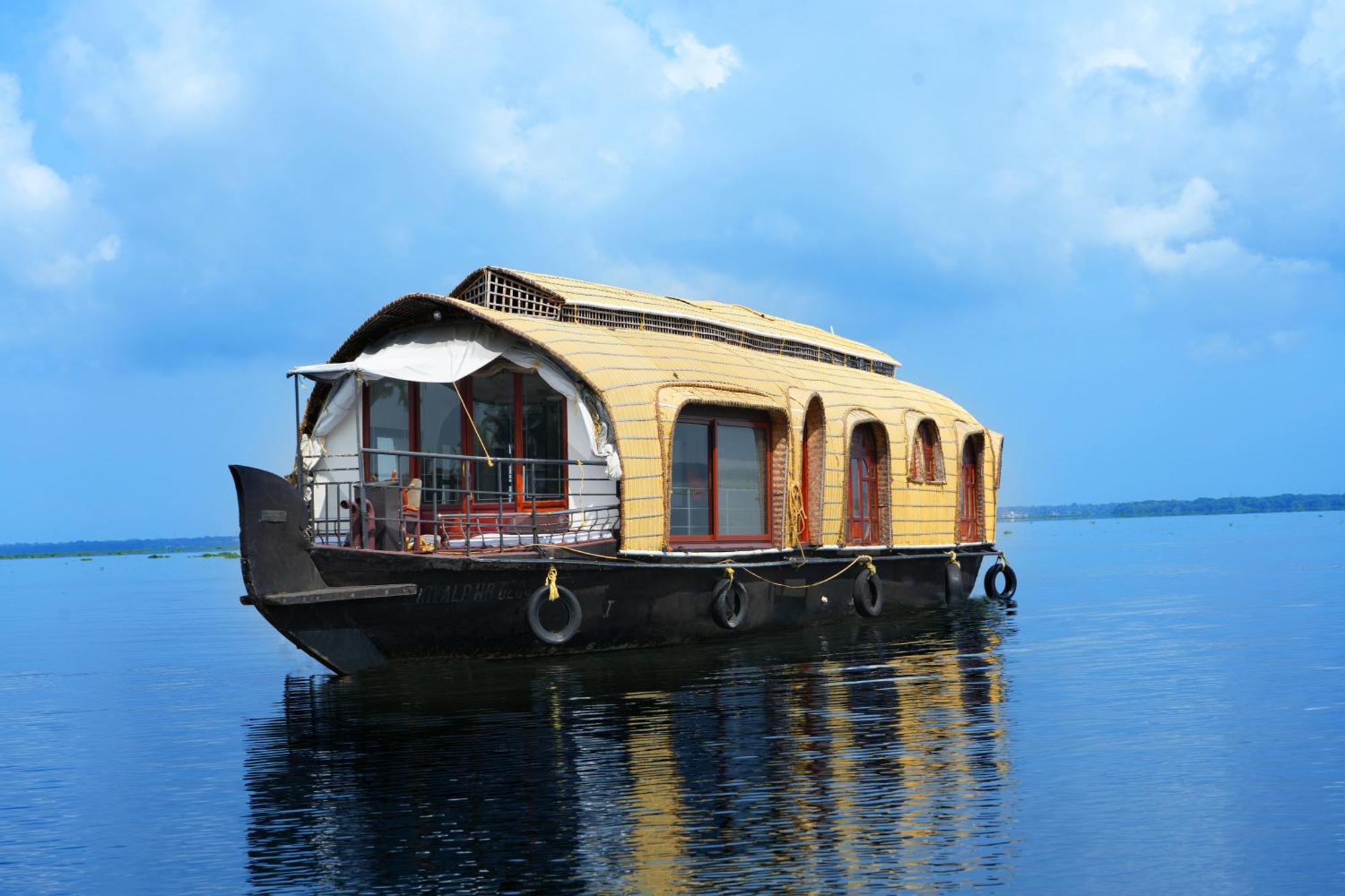 Aqua Castle Houseboat - By Aqua Jumbo Houseboats Hotel Alappuzha Exterior foto