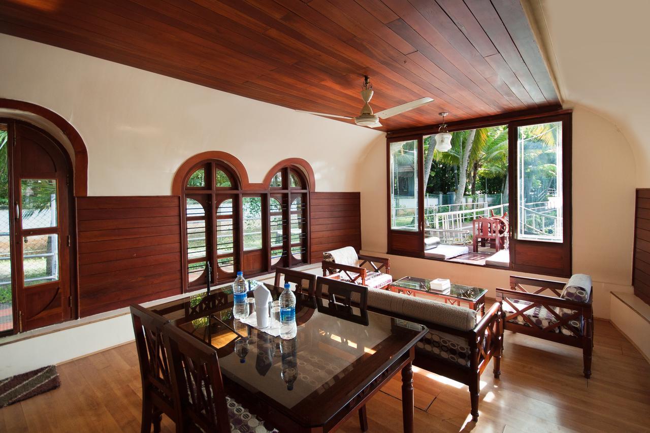 Aqua Castle Houseboat - By Aqua Jumbo Houseboats Hotel Alappuzha Exterior foto